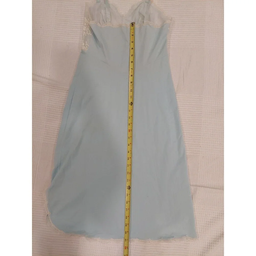Vintage Gossard-Artemis Ice Blue Full Slip Lace Bust And Trim Size 34 Style 8047